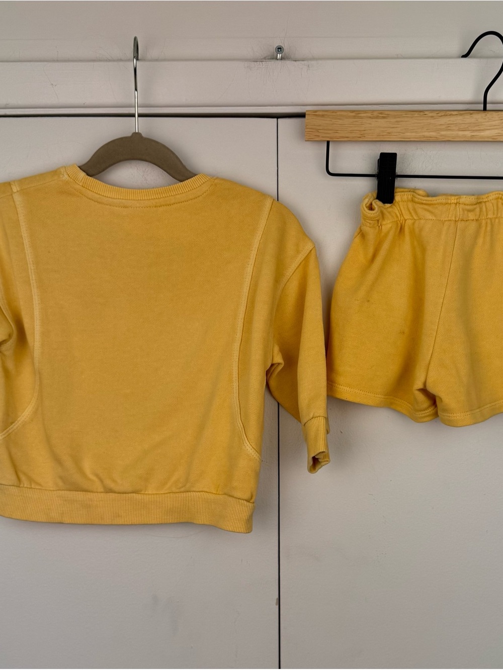 Zara Kids Club de l’Amitié Yellow Sweatshirt Shorts Set 1.5Y 86 - Picture 2 of 5